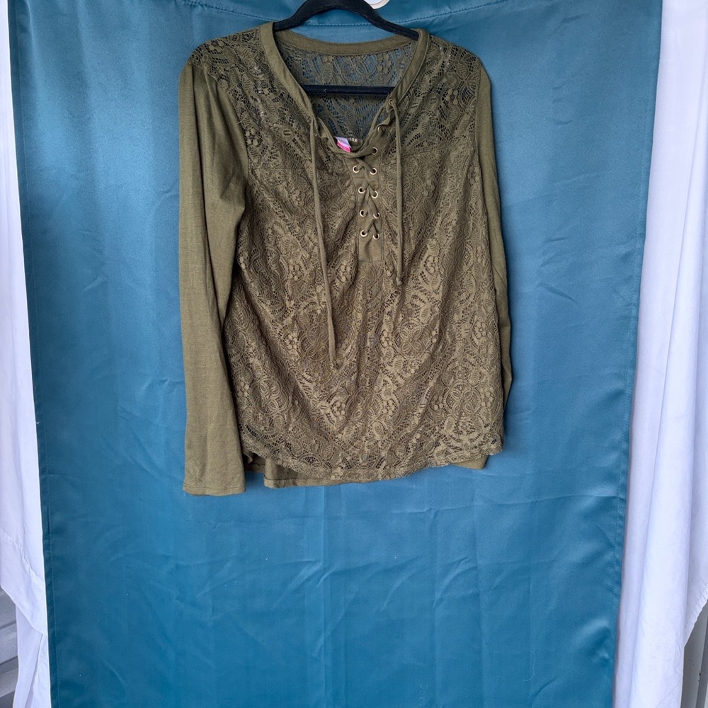No Boundaries Olive Green Lace-Front Long Sleeve Top